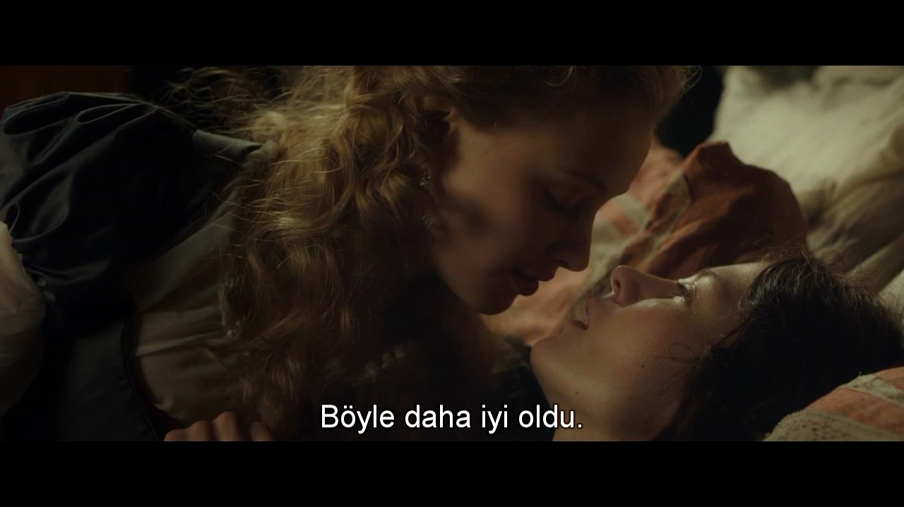 Kraliçe ve Yanaşma kadın Konulu Erotik Film izle